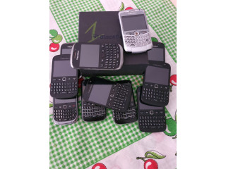 Varios telemoveis da Blackberry lote 1