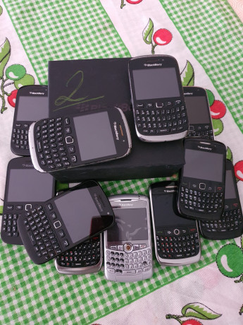 varios-telemoveis-da-blackberry-lote-2-big-0